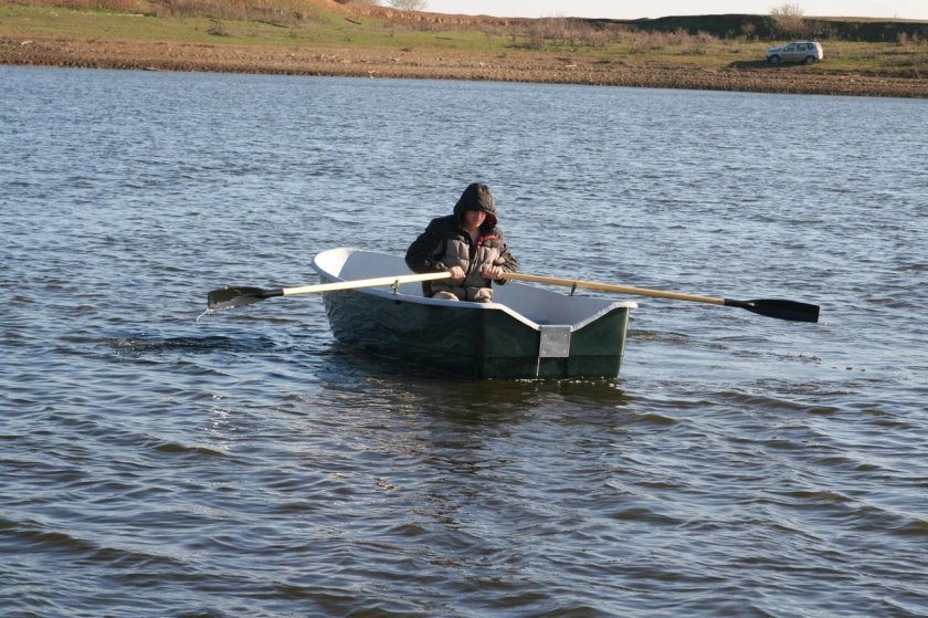 Стеклопластиковая лодка спринт с