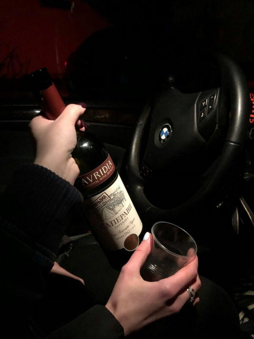 Вино в машине