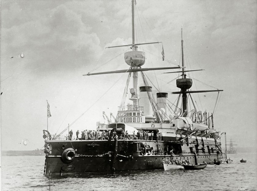 Эскадренный броненосец Император Александр 2