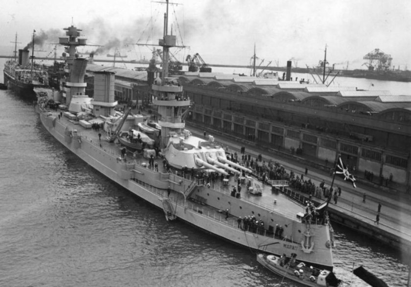 Линкор Петропавловск Марат