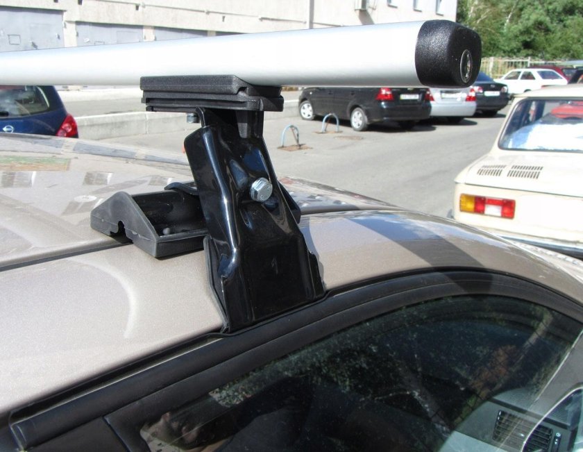 Багажник на крышу Toyota Corolla Verso 2007