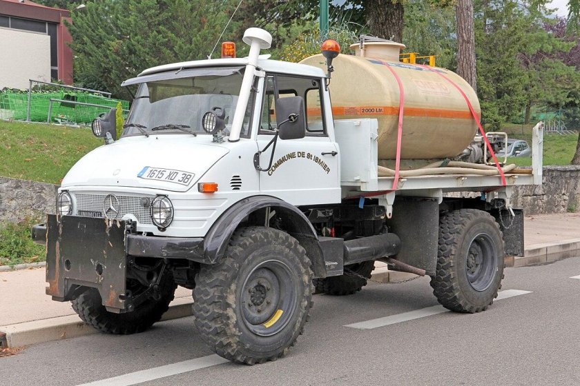 Унимог пожарный