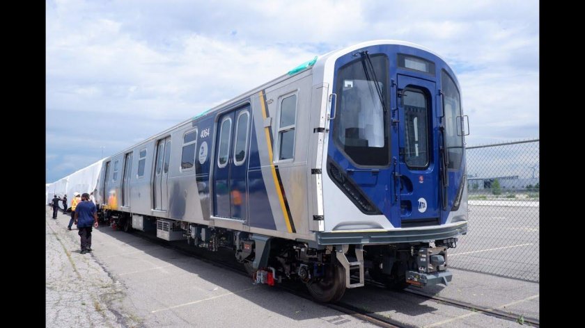 R211 Train