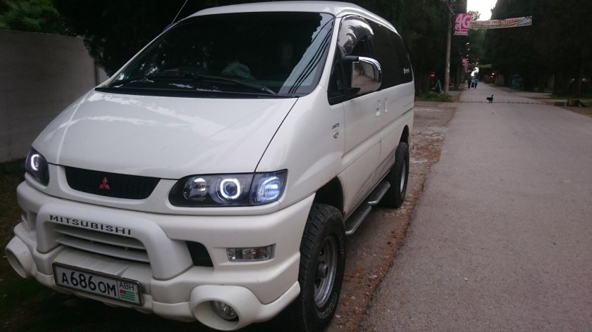 Митсубиси Делика л400