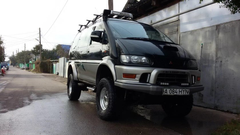 Mitsubishi Delica 4 поколение