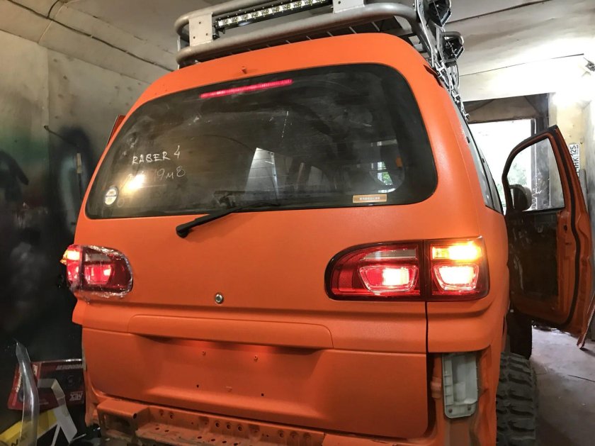 Задние фонари Делика l400 2002