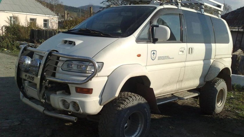 Mitsubishi Delica l400
