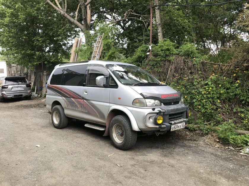 Mitsubishi Delica l400