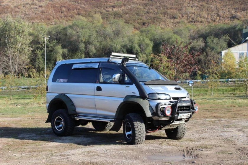 Mitsubishi Delica