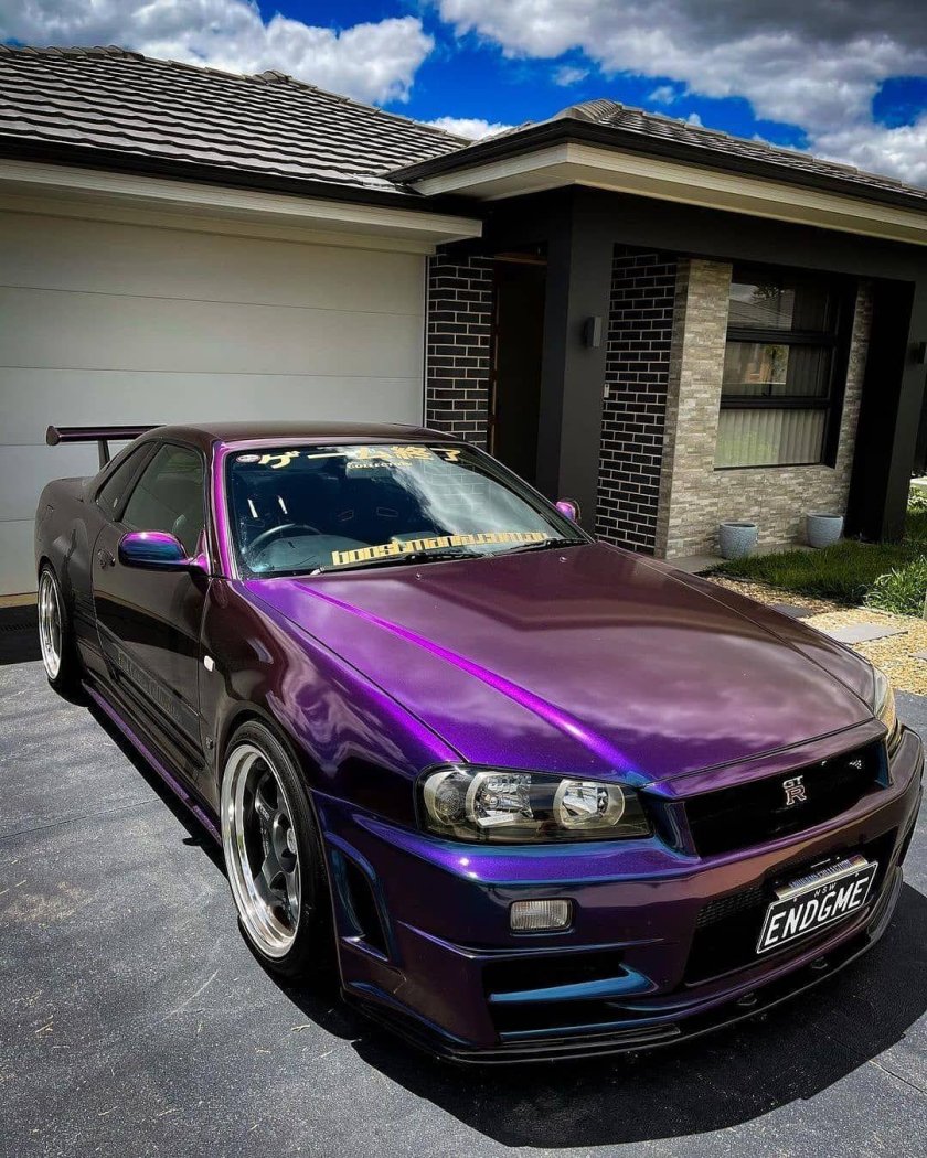 Nissan Skyline GTR r34 фиолетовый