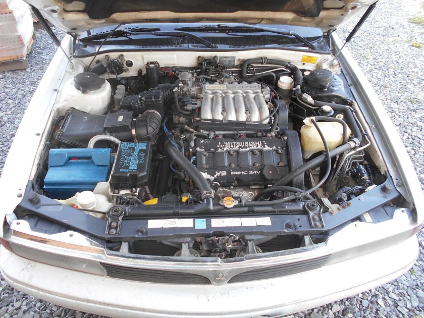 Митсубиси Сигма 3.0 v6