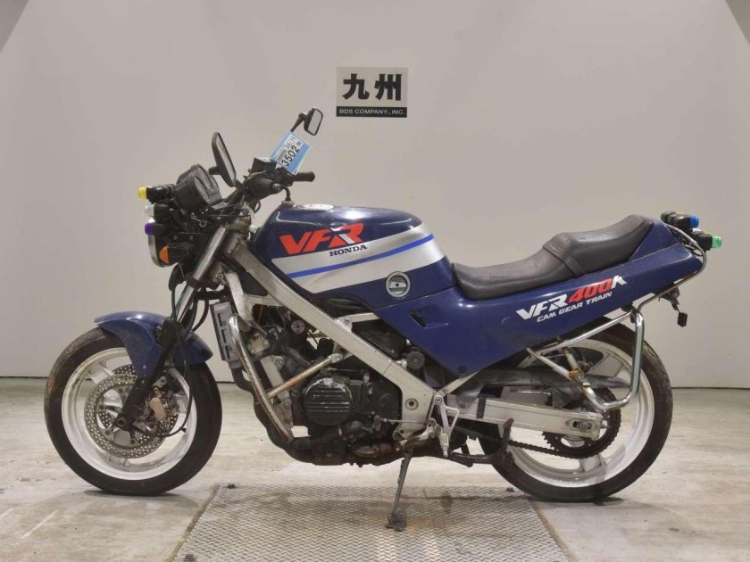 Хонда 400 кубов спорт