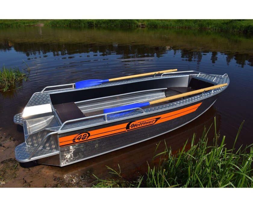 Алюминиевая лодка Wellboat-42next румпельное управление
