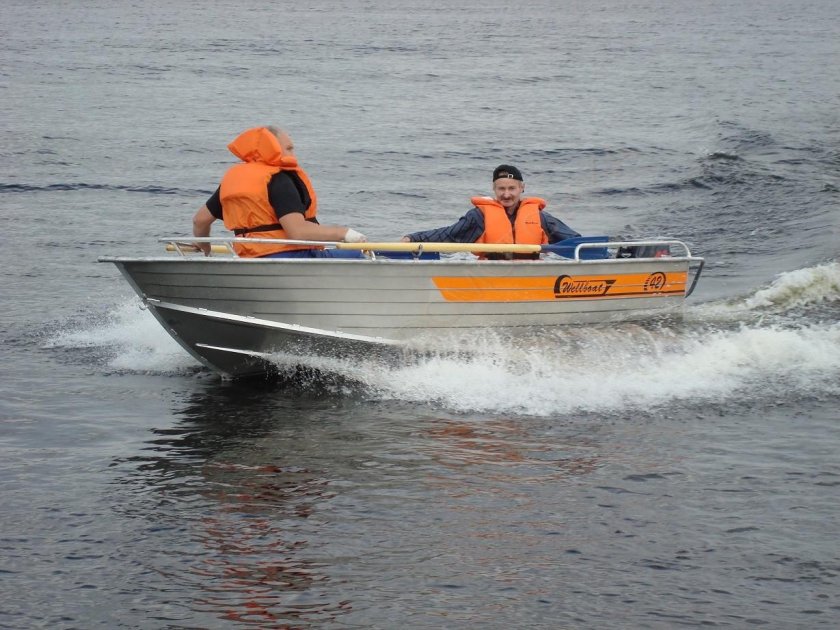 Лодка Вельбот 42