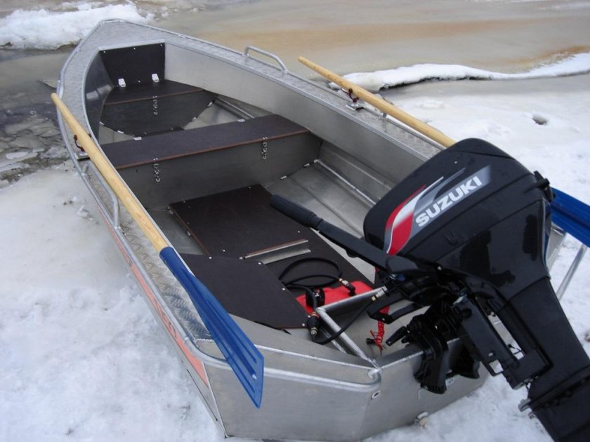 Лодка Вельбот 37