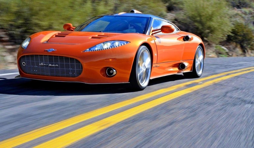 Машина Spyker c8
