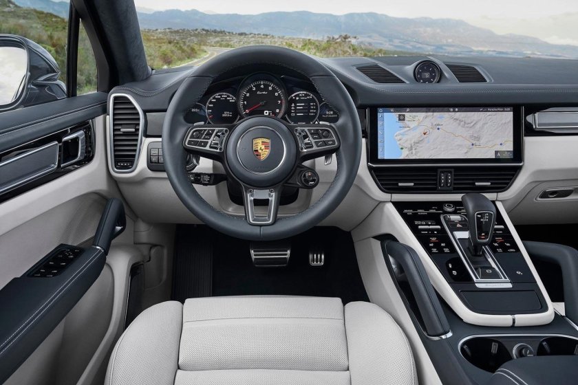 Порше Кайен 2020 салон