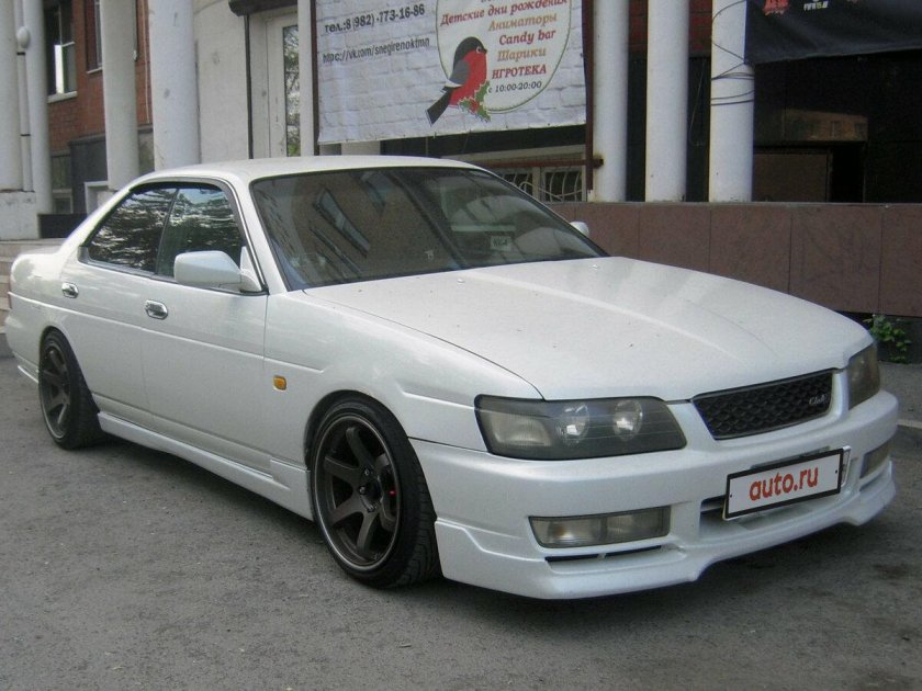 Nissan Laurel c35
