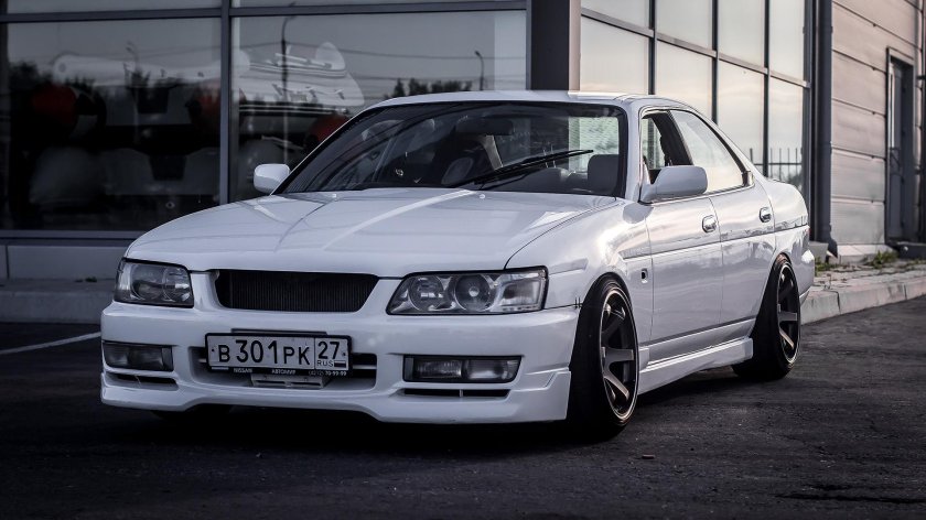 Nissan Laurel c35