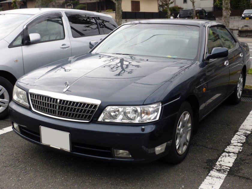 Nissan Laurel c35 medalist
