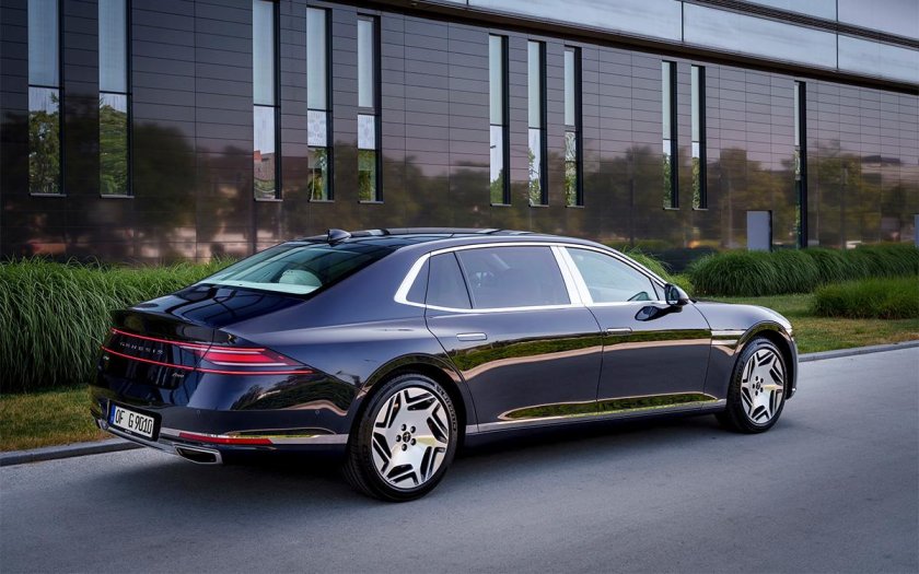 Genesis g90 LWB 2023