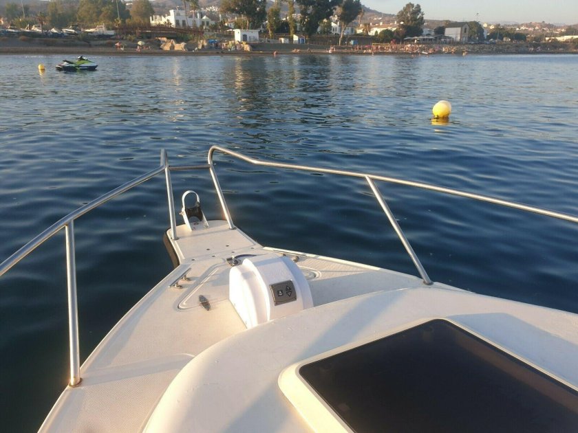 Катер Анкор