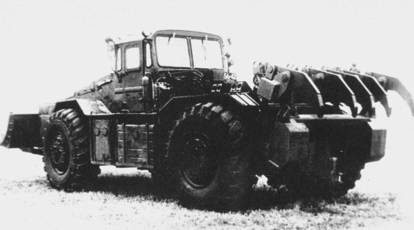 Бульдозер колесный БКТ МАЗ 538