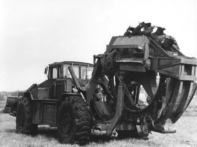 Траншейная машина колесная ТМК-2