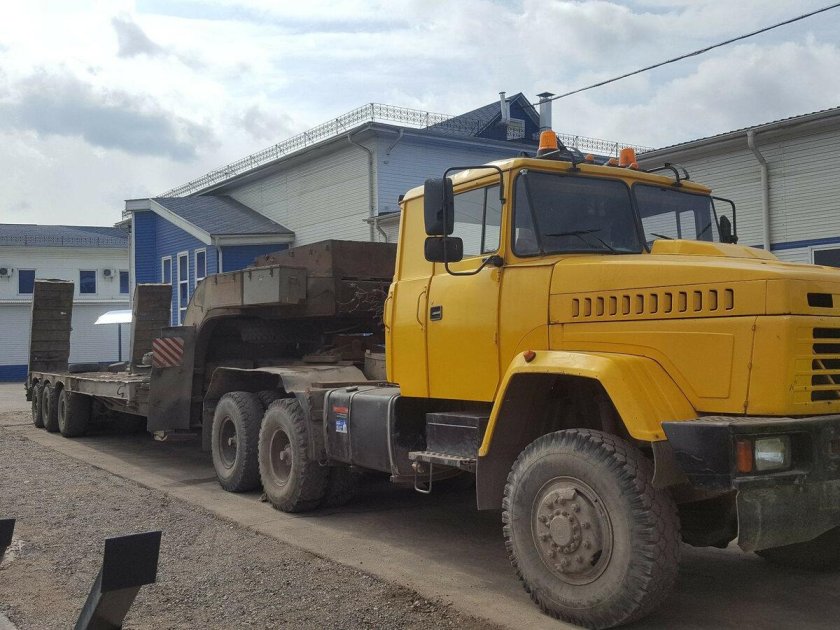 КРАЗ 6443 седельный тягач