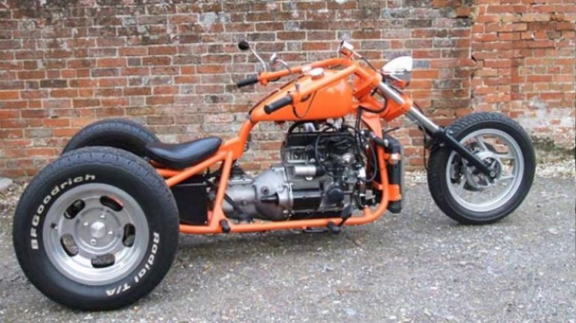 Трайк Урал с двигателем ВАЗ 2109