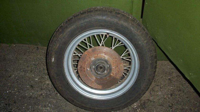 Колесо Москвич 401 на Урал