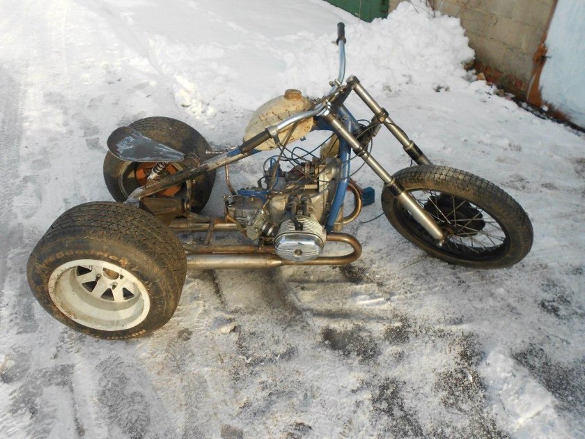 Трайк Урал с двигателем ВАЗ 2109