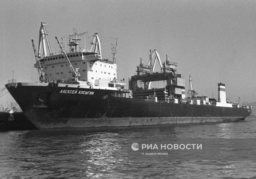 Лихтеровоз Алексей Косыгин