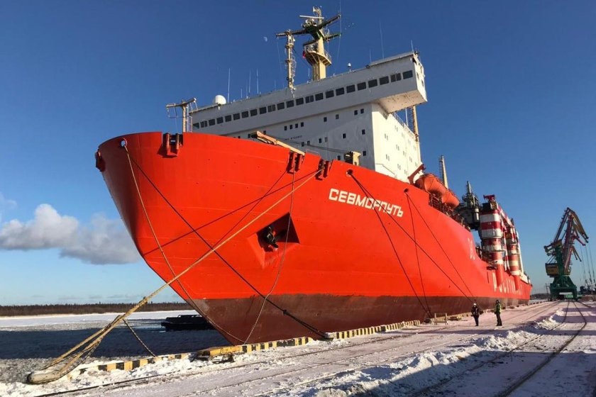 Атомный лихтеровоз Севморпуть