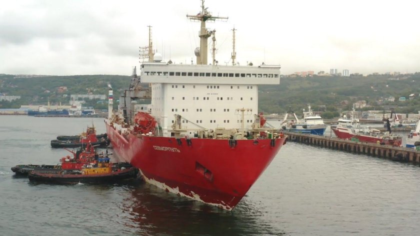 Лихтеровоз Алексей Косыгин