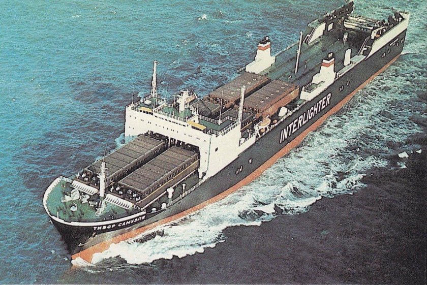 Лихтеровоз Юлиус Фучик