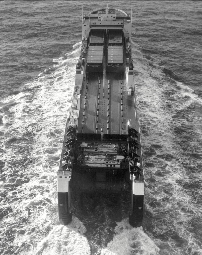 Лихтеровоз Юлиус Фучик