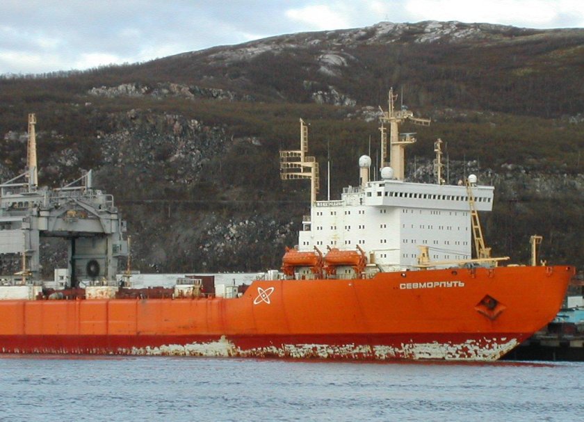 Атомный лихтеровоз