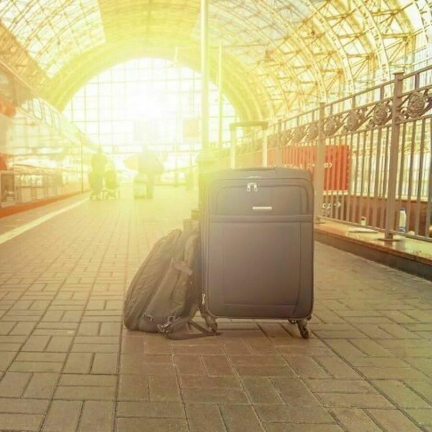 Чемодан поезд