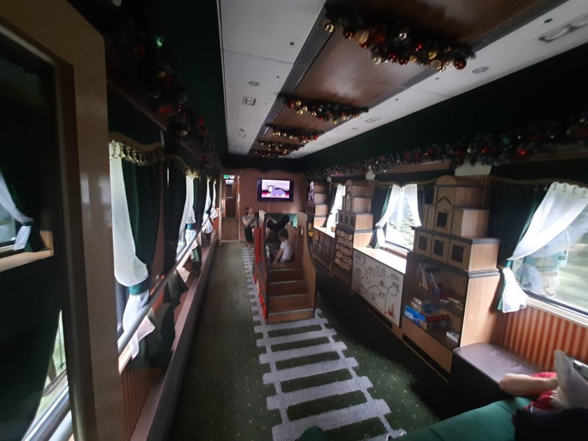 Ресторан в поезде