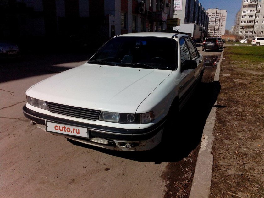 Mitsubishi Galant 1989