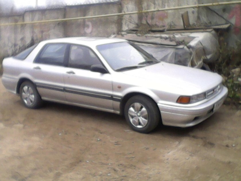 Мицубиси Галант 1989 2.0