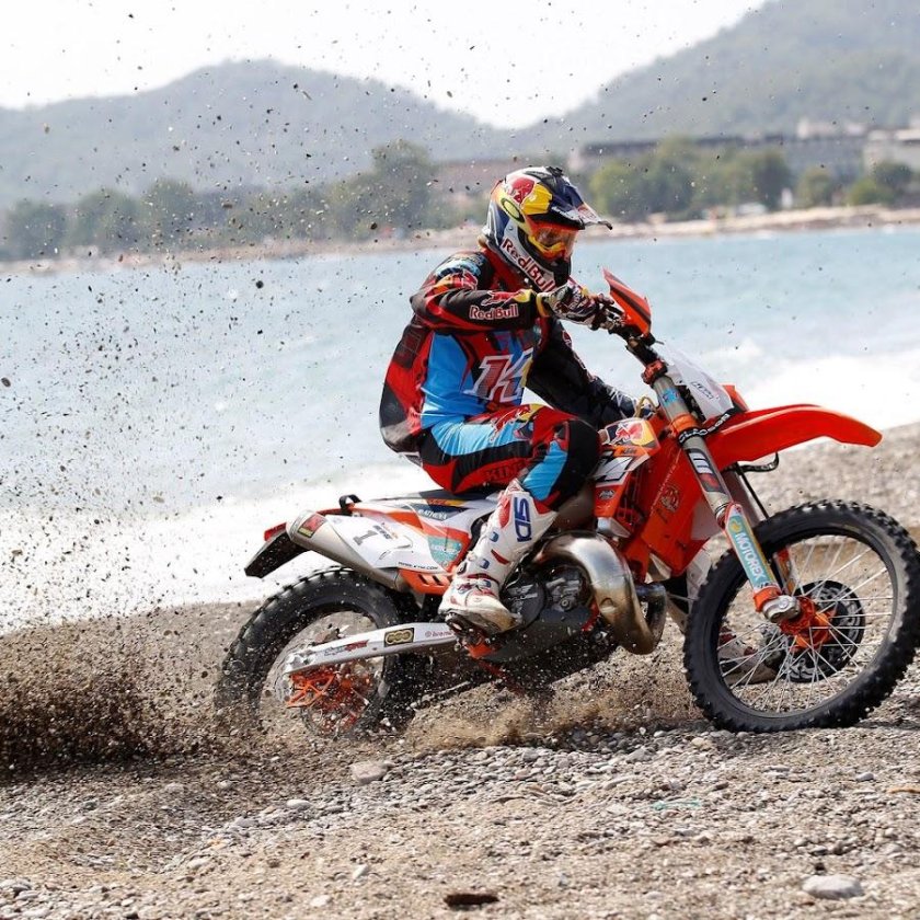 Эндуро 300 ред Булл