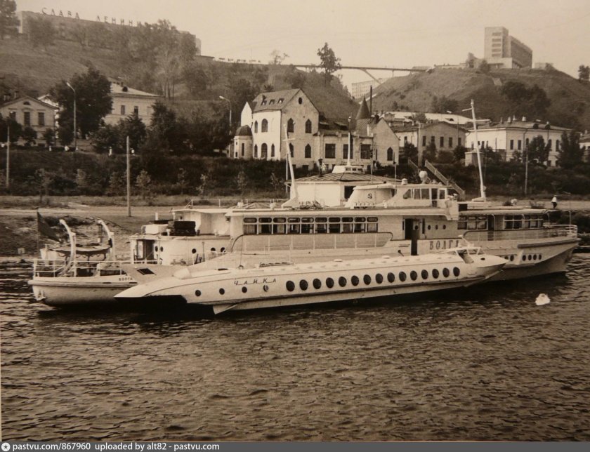 Чайка 2 теплоход
