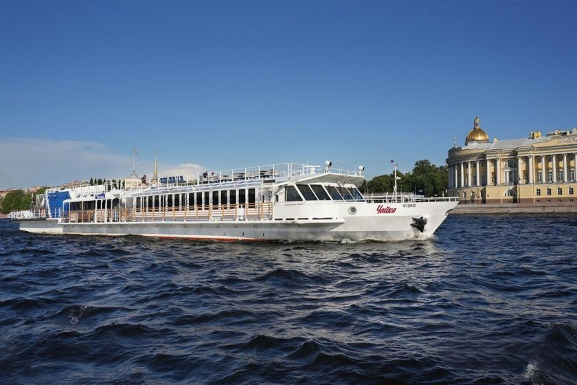 Теплоход Чайка СПБ
