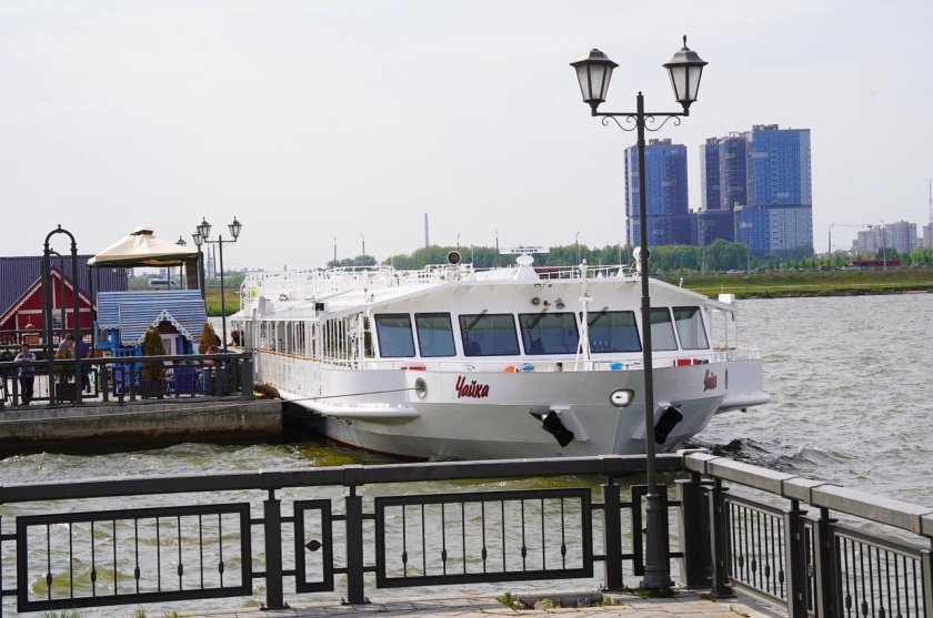 Чайка СПГ судно