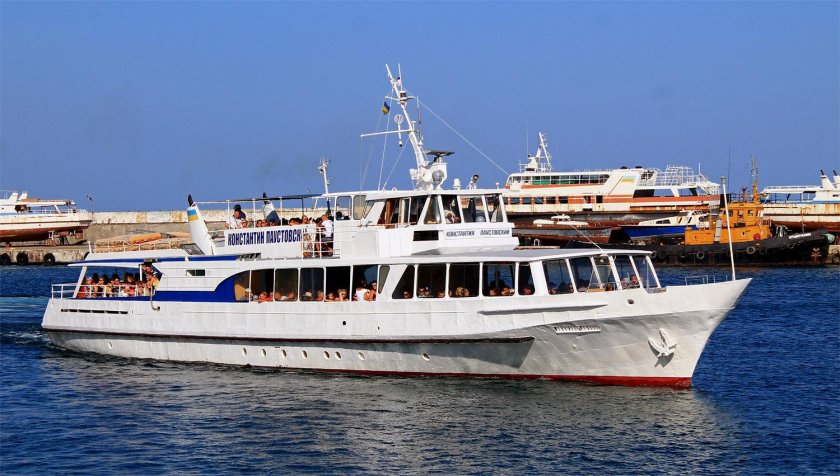 Теплоход Константин Паустовский Ялта