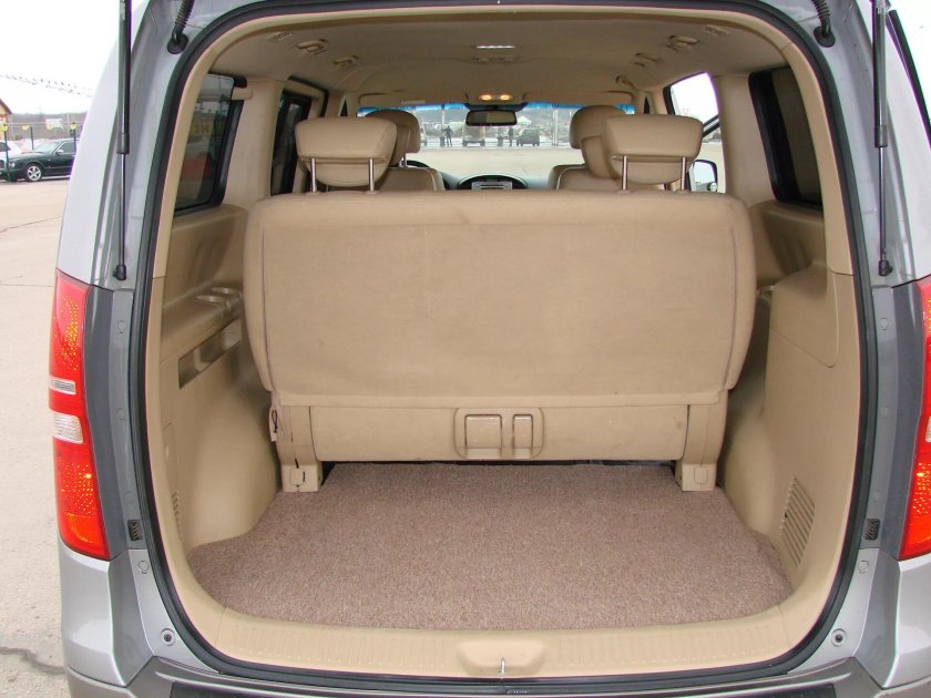 Hyundai Grand Starex i салон
