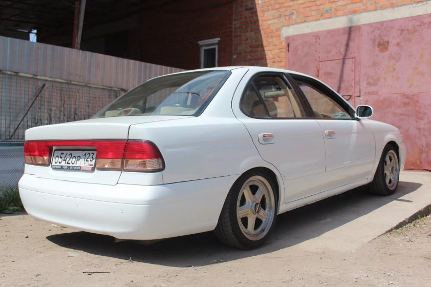 Ниссан Санни b15