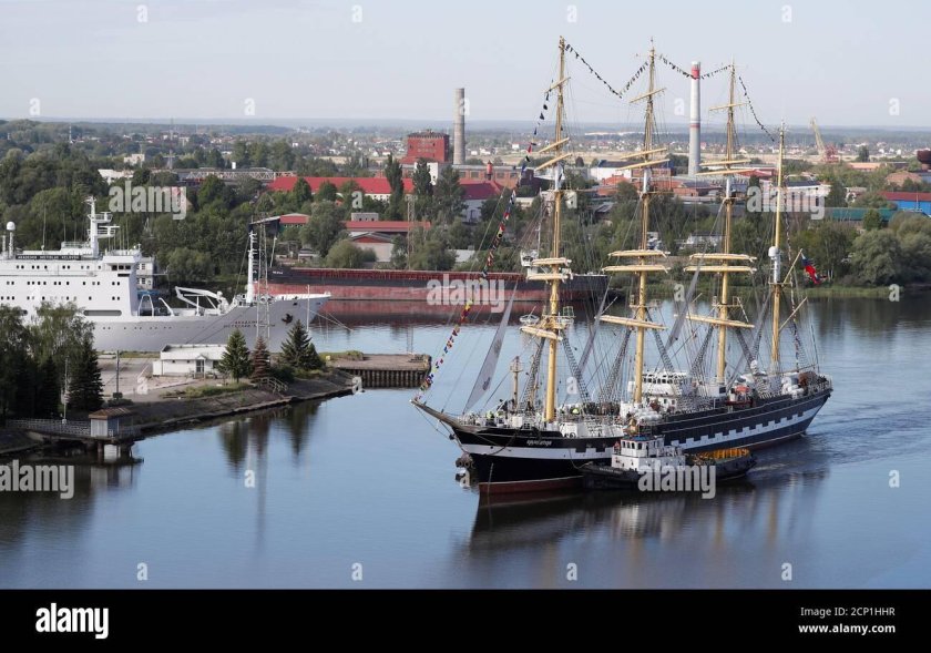 Парусник Крузенштерн в Калининграде